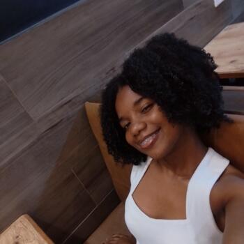 Babysitter Vitória da Conquista: Cintia