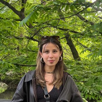 Babysitter Berlin: Zeynep Nesrin