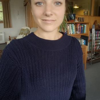 Babysitter Queenstown: Michaela