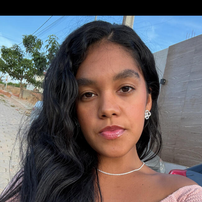 Babysitter in São José dos Campos: Regiane