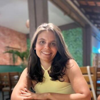 Babysitter Betim: Leticia