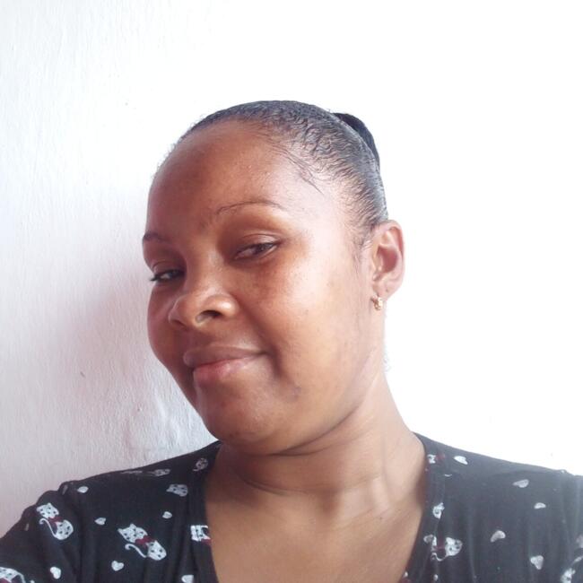 Babysitter in São Luís do Quitunde: Eline