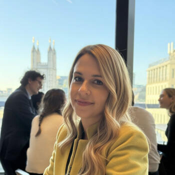 Babysitting job in London: babysitting job Ceren