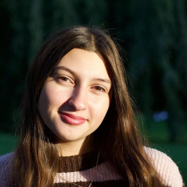 Babysitter in Saint-Herblain: Maureen