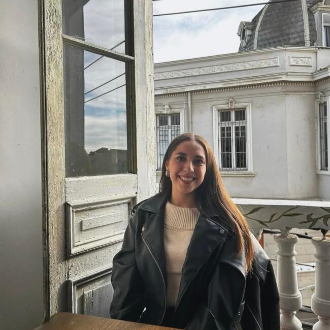 Babysitter in Valparaíso: Florencia