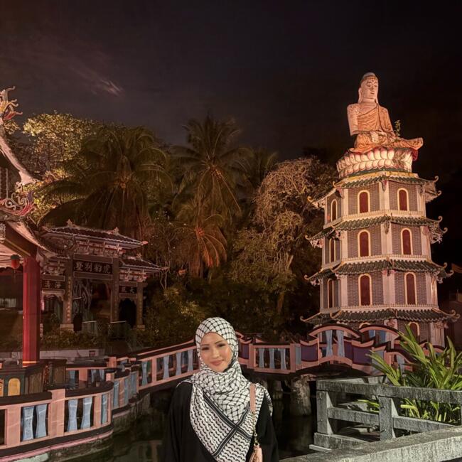 Babysitter in Singapore: Qasrina