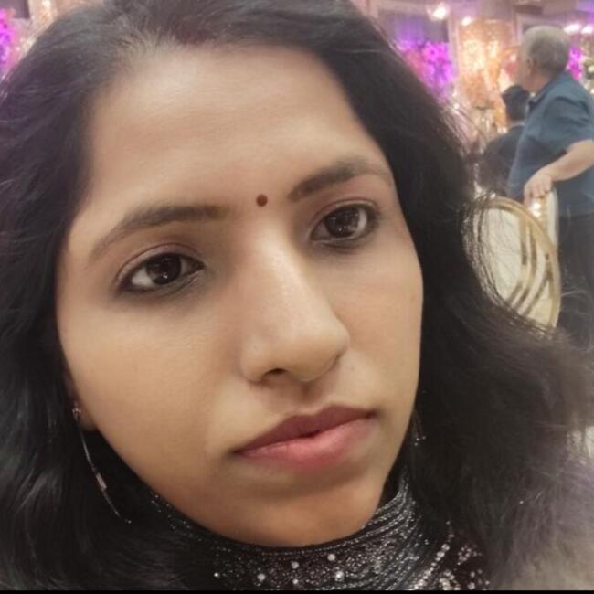 Babysitting job in Ghaziabad: Priya