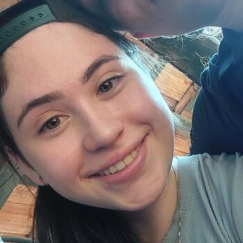 Babysitter in Pradópolis: Giovanna