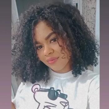 Babysitter Uberlândia: Thauanny