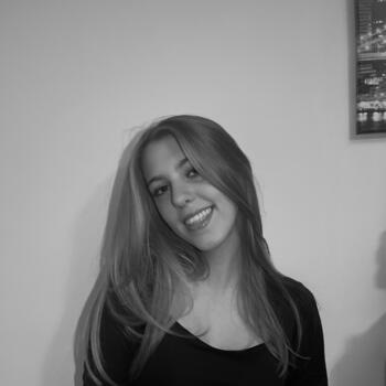Babysitter in Saint-Gilles-Waes: Jana