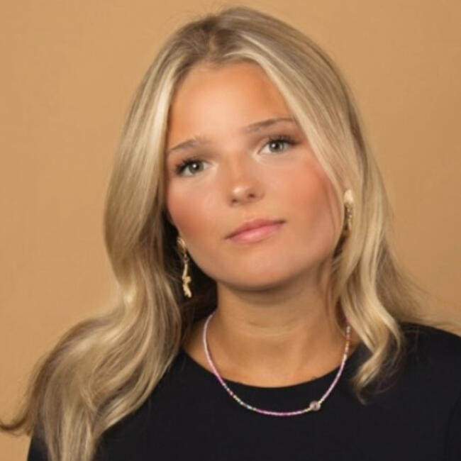 Oppas in Scheveningen: Elenore