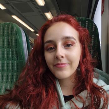 Babysitter in Coventry: Lara