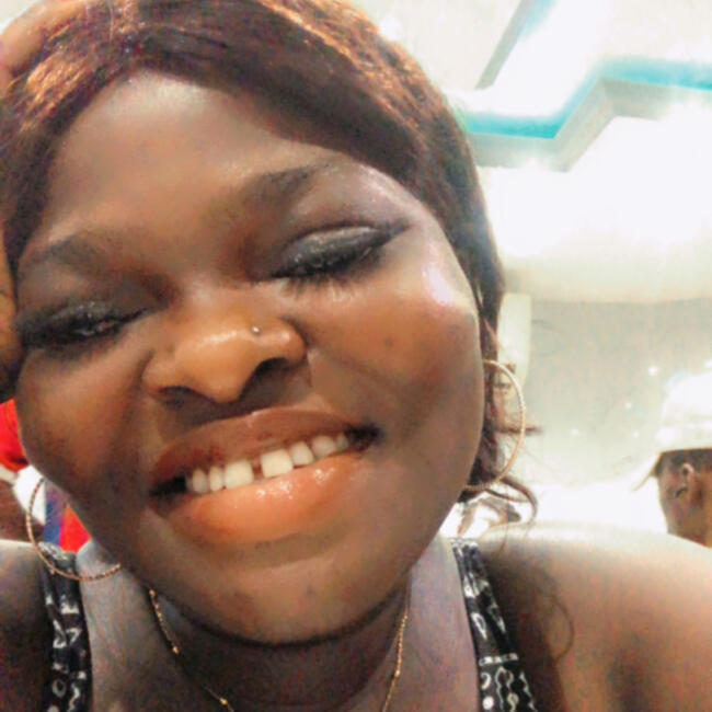 مربية أطفال في دبي: Sabina