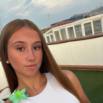 Babysitter Martigues: Marine