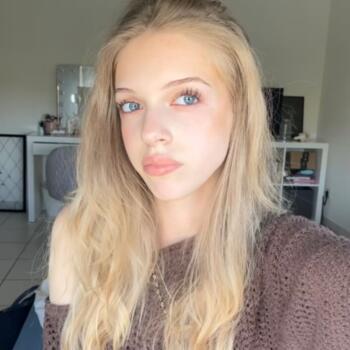 Babysitter in Strassen: Jule