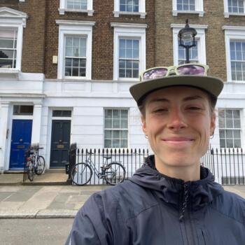 Babysitter in Dunedin: Tasman