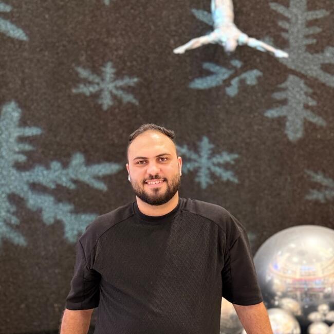 Babysitting job in Sharjah city: عالم