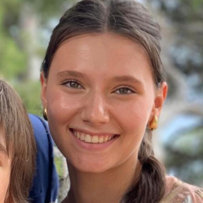 Babysitter in Lyon: Rose