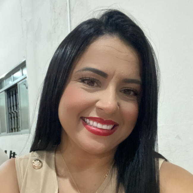 Babysitter in Sabará: Larissa