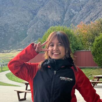 Babysitter in Auckland: Andrea Cristina