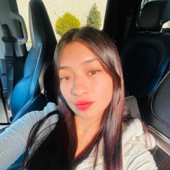 Babysitter in Coronel: Yanira