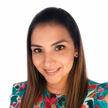 Niñera en Torrente: Alexandra