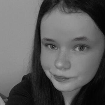 Nanny in Saint-Nazaire: Maeys