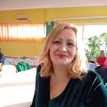 Babysitter in Bradu de Sus: Ella
