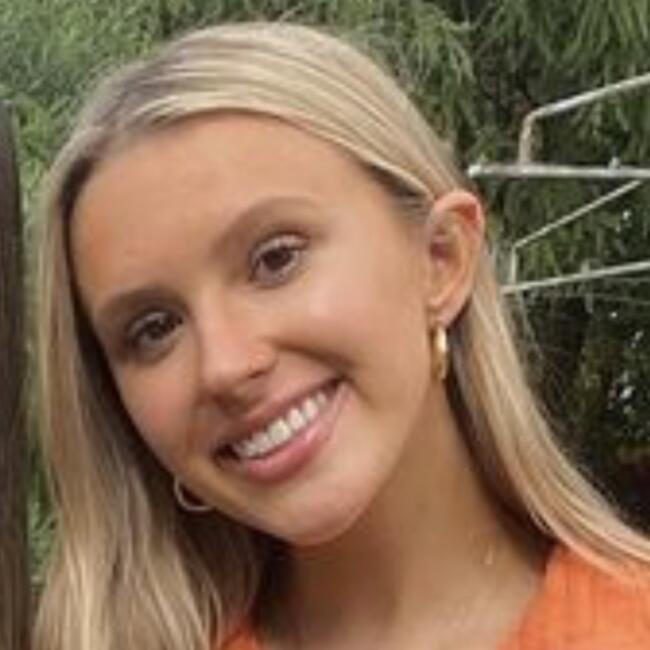 Babysitter in Auckland: Ruby