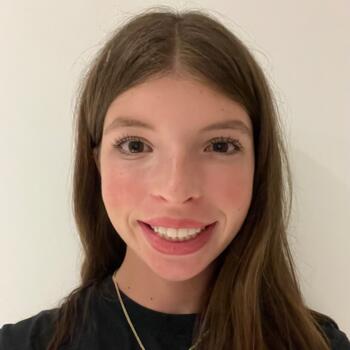 Baby-sitter in West Vancouver: Addison