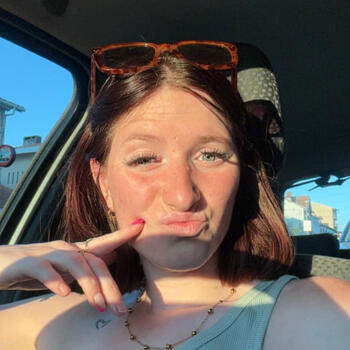 Babysitter Dax: Flavie