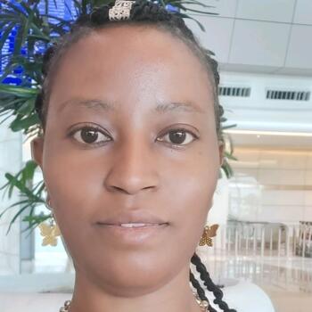 جليسة أطفال في أبوظبي: Jane