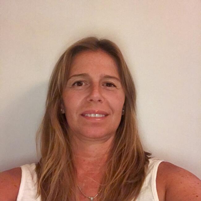 Babysitter in Ciudad de la Costa: Laura