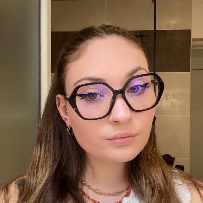 Babysitter in Auxerre: Clara