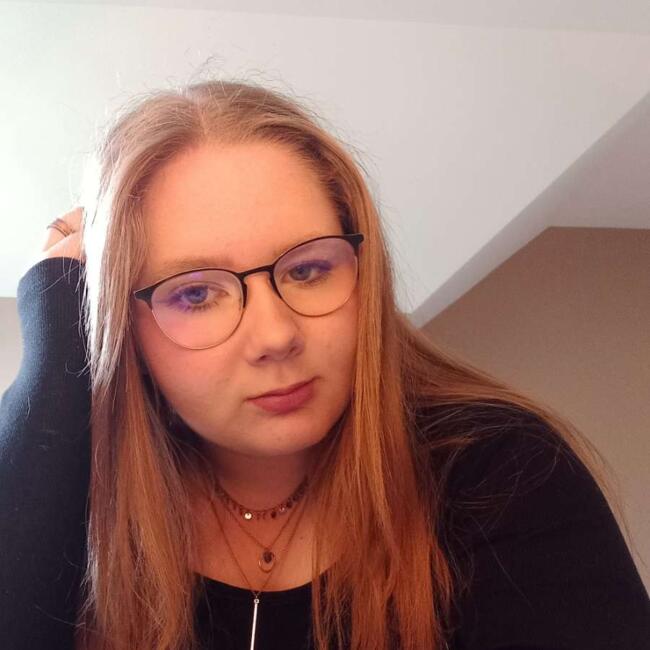 Babysitter in Boulogne-sur-Mer: Marine