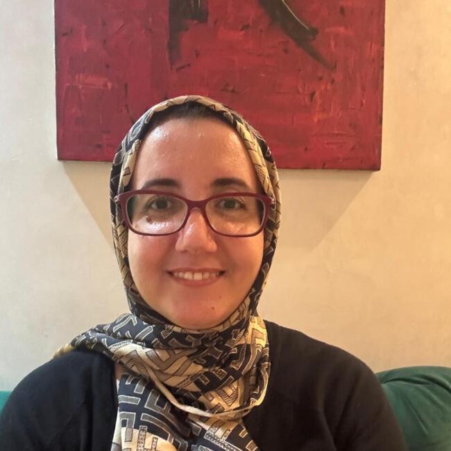 جليسة أطفال في رباط: Naima