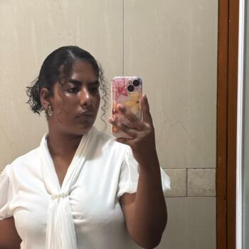 Babysitter in Johannesburg South: Humairaa