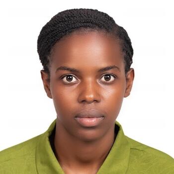 Babysitter in Wroclaw: Adeline Helga