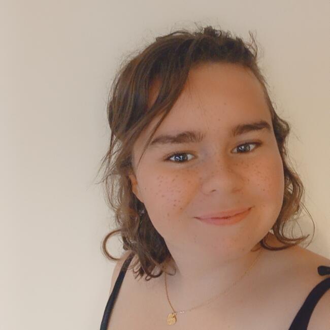 Babysitter in Bourg-en-Bresse: Jade