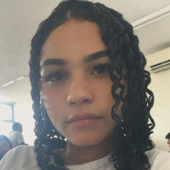 Babysitter in Manaus: Lorrayne