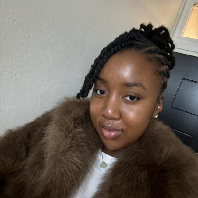 Babysitter in Southall: Roxanne