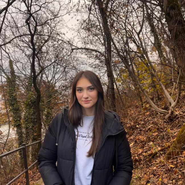 Babysitter in Győr: Virgínia