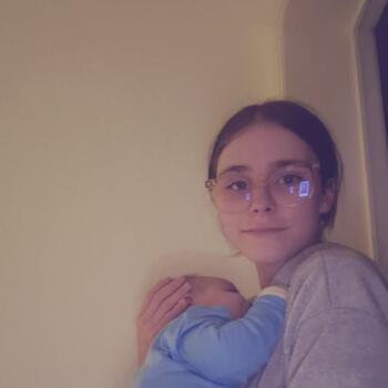 Babysitter in Montigny-le-Tilleul: Célia