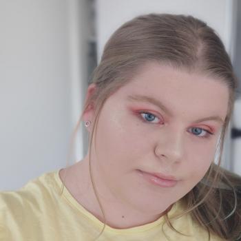 Babysitter Moggill: Emily