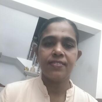 Babysitter in Pannipitiya: Gayani Deepthikaa Cooray