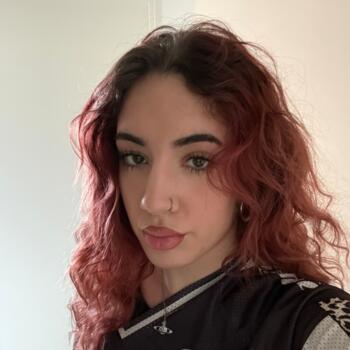 Babysitter in Bognor Regis: Ella