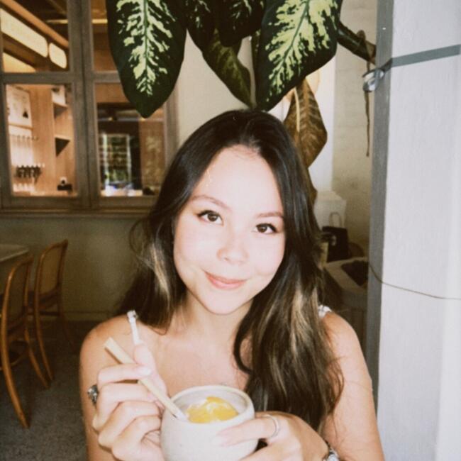 Babysitter in Singapore Island: Bella