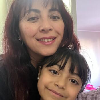 Trabajo para niñera en Santiago de Chile: trabajo de niñera Pamela Emilia