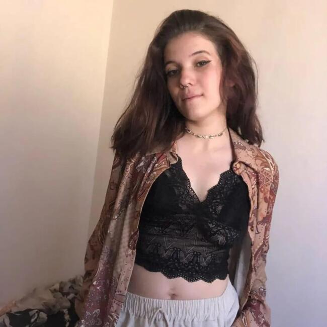 Emprego de babá em Maringá: Nicoly