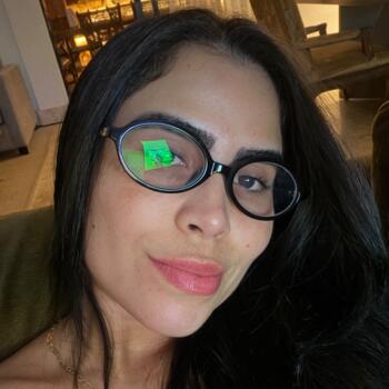 Emprego de babá em Araguari: emprego de babá Paula